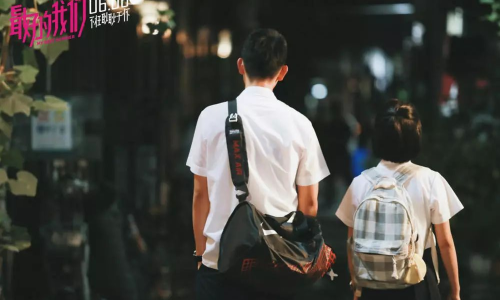 深夜影院深福利:夜場觀影新體驗