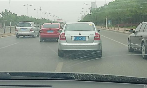 歐美亞洲女司機(jī)深夜福利:深夜駕駛的女性關(guān)懷