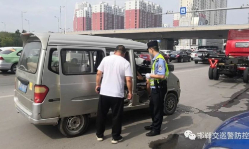 交警曝光司機(jī)，交通安全意識(shí)的警鐘長(zhǎng)鳴