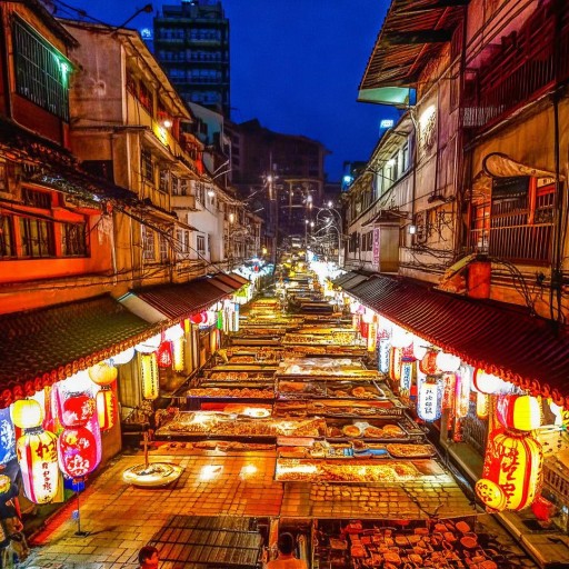 臺灣深夜福利:夜市燈火，臺灣深夜文化的獨特魅力